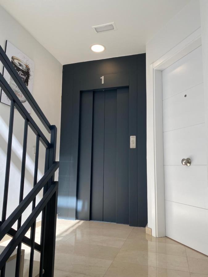 Barcelona Touch Apartments - Progres Оспиталет-де-Льобрегат Экстерьер фото